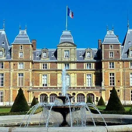 Nid Nature Et Douceur A Eu - Proche Du Treport Et De La Baie De Somme Feriehus Eu (Seine-Maritime)